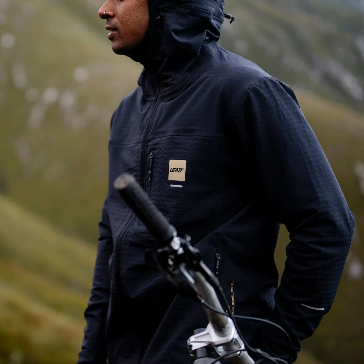Casaco MTB ThermaFlow 5.0 V26 - Image 8