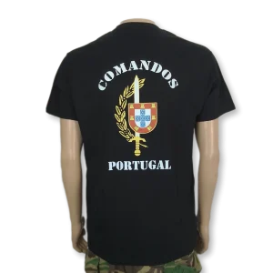 Tshirt Comandos estampada cracha boina